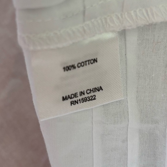 NEW Central Park West Babette Top Sleeveless Eyelet Ruffle Size Large White - Picture 5 of 8